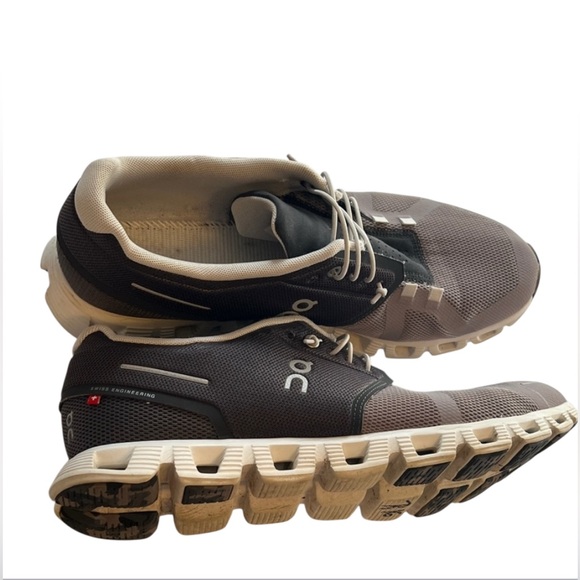 On Cloud Men’s Cloud Running Shoes Grey White Size 11 Swiss Engineering EUC - Picture 5 of 9